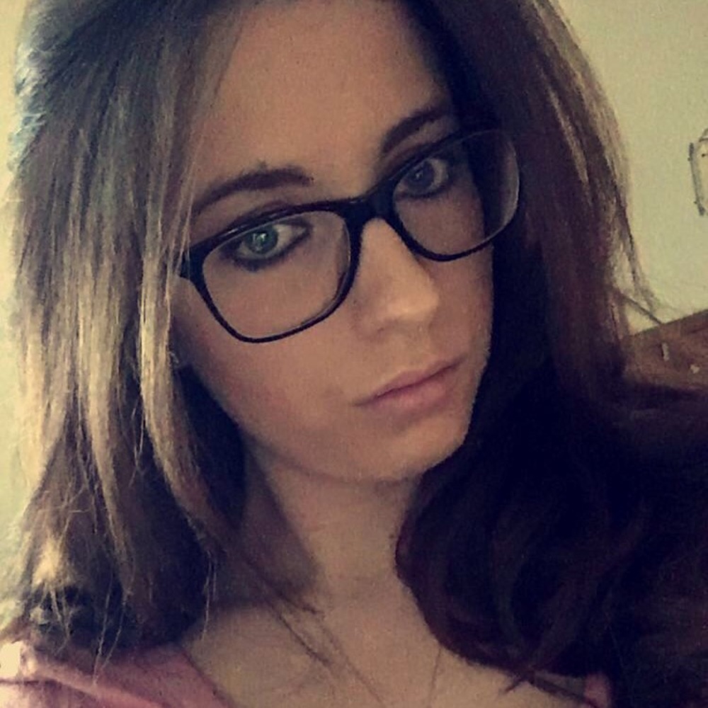 Meet your Posher, Brooke